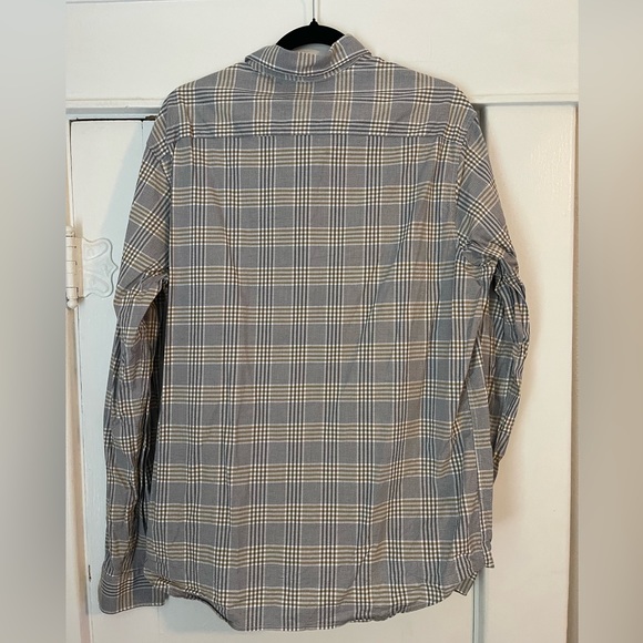 Men’s bottom up dress shirt. Size XL - Picture 3 of 3